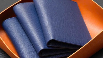 Da Saffiano là gì? Vì sao loại da này được xem là “bất tử”?